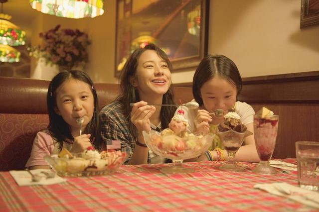 近期口碑第一的华语片《美国女孩》