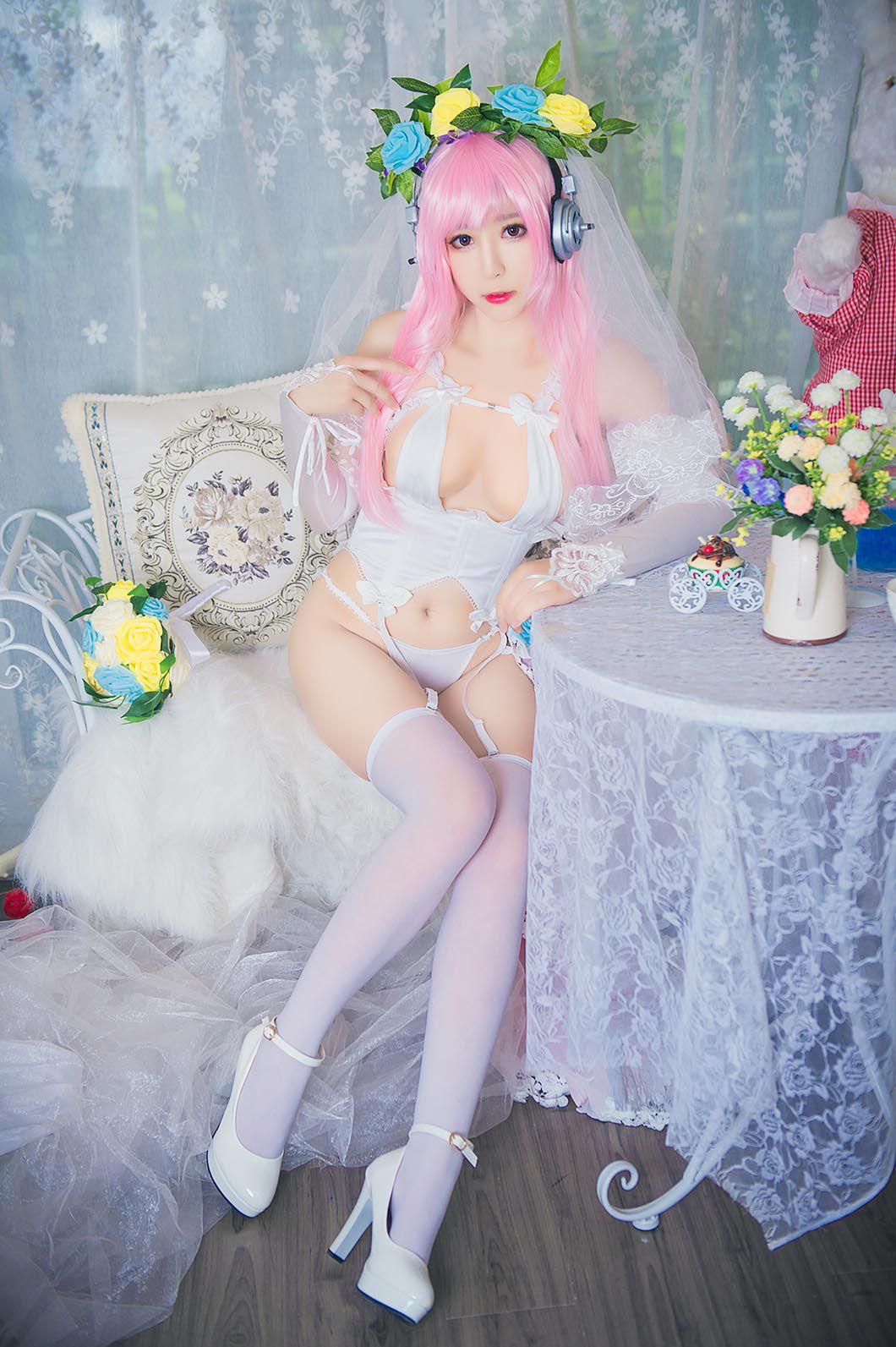 粉色长发女孩儿写真