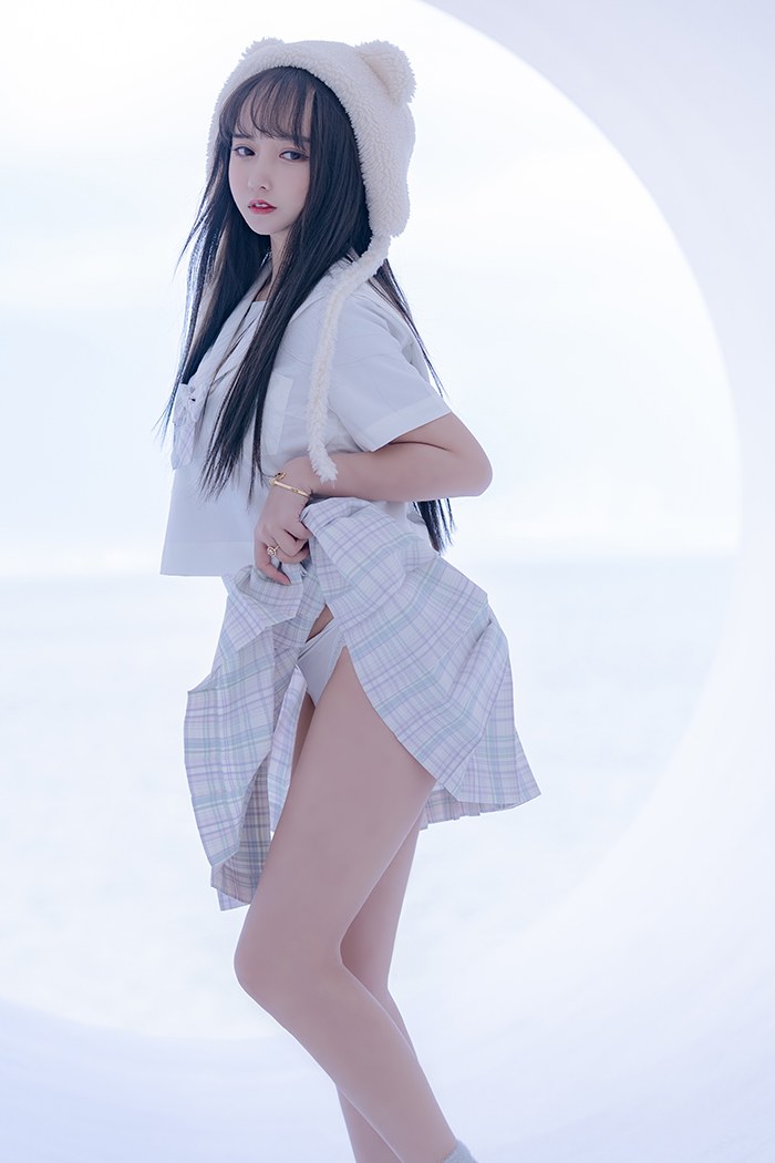 思春期少女米线线JK制服美腿撩人