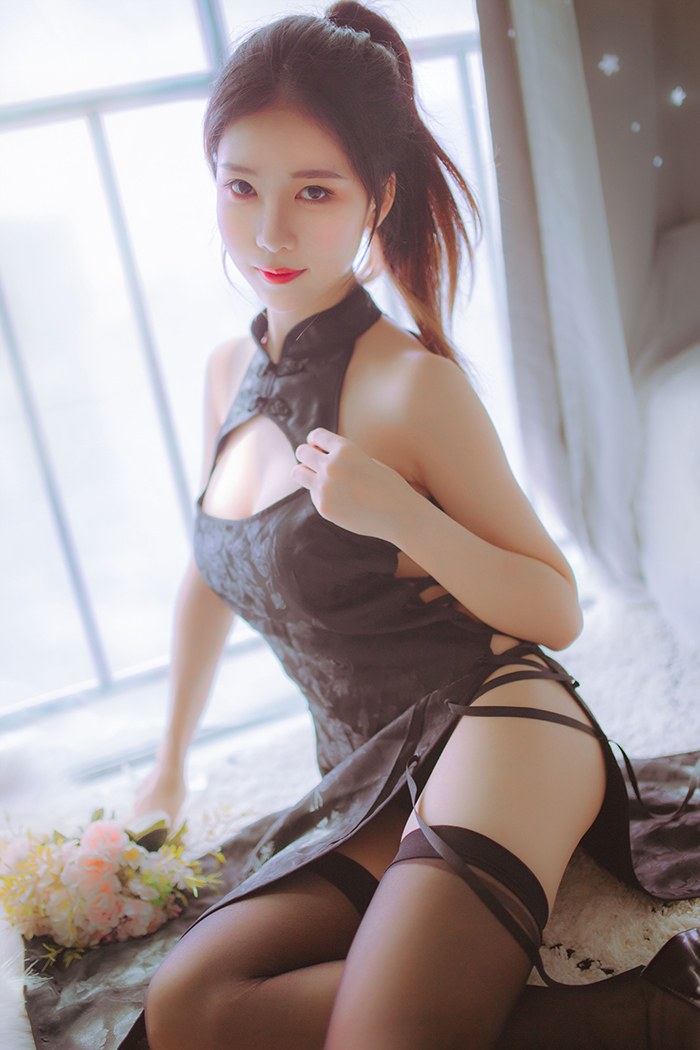 抖娘＆不呆猫的黑白旗袍与丝袜调情