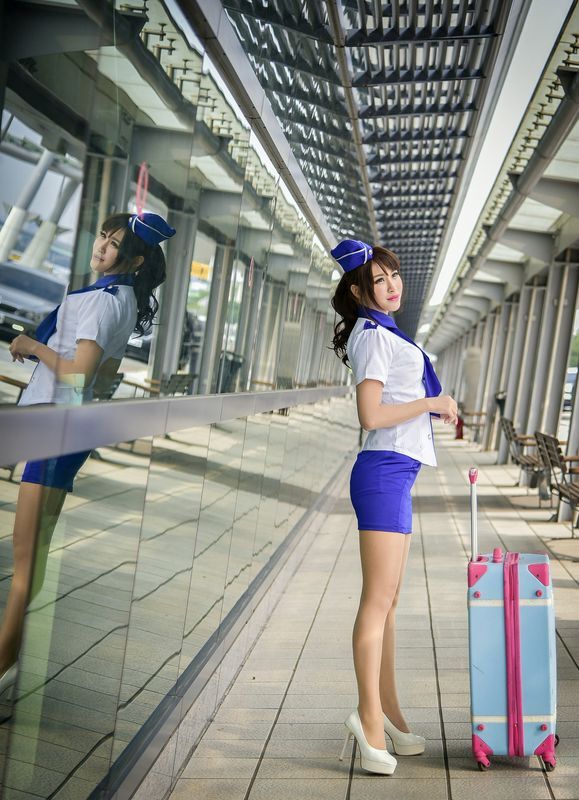 网路收集系列长腿美模邬育锜空姐制服外拍