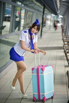 网路收集系列长腿美模邬育锜空姐制服外拍