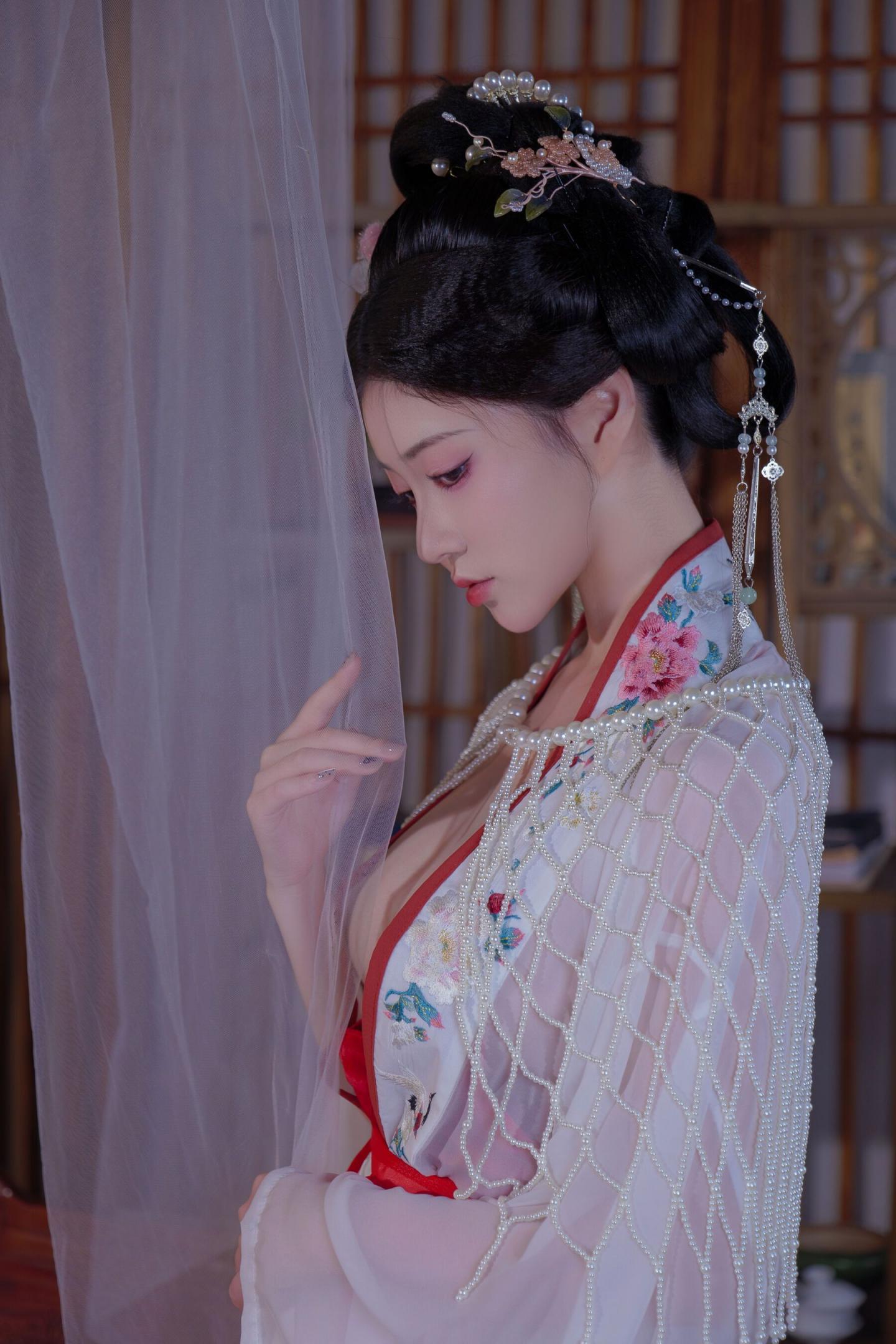 她是真正的妲己,居住在广寒宫[31P]