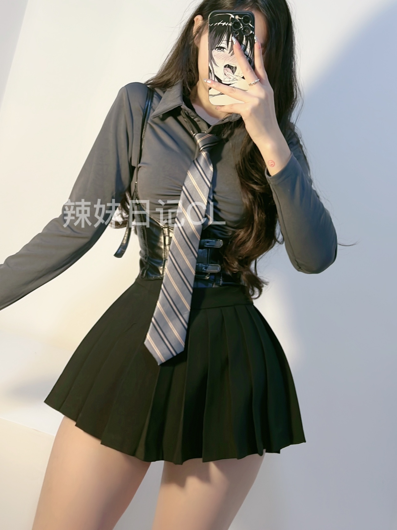 陈佩奇辣妹日记诱惑迷人[26P]