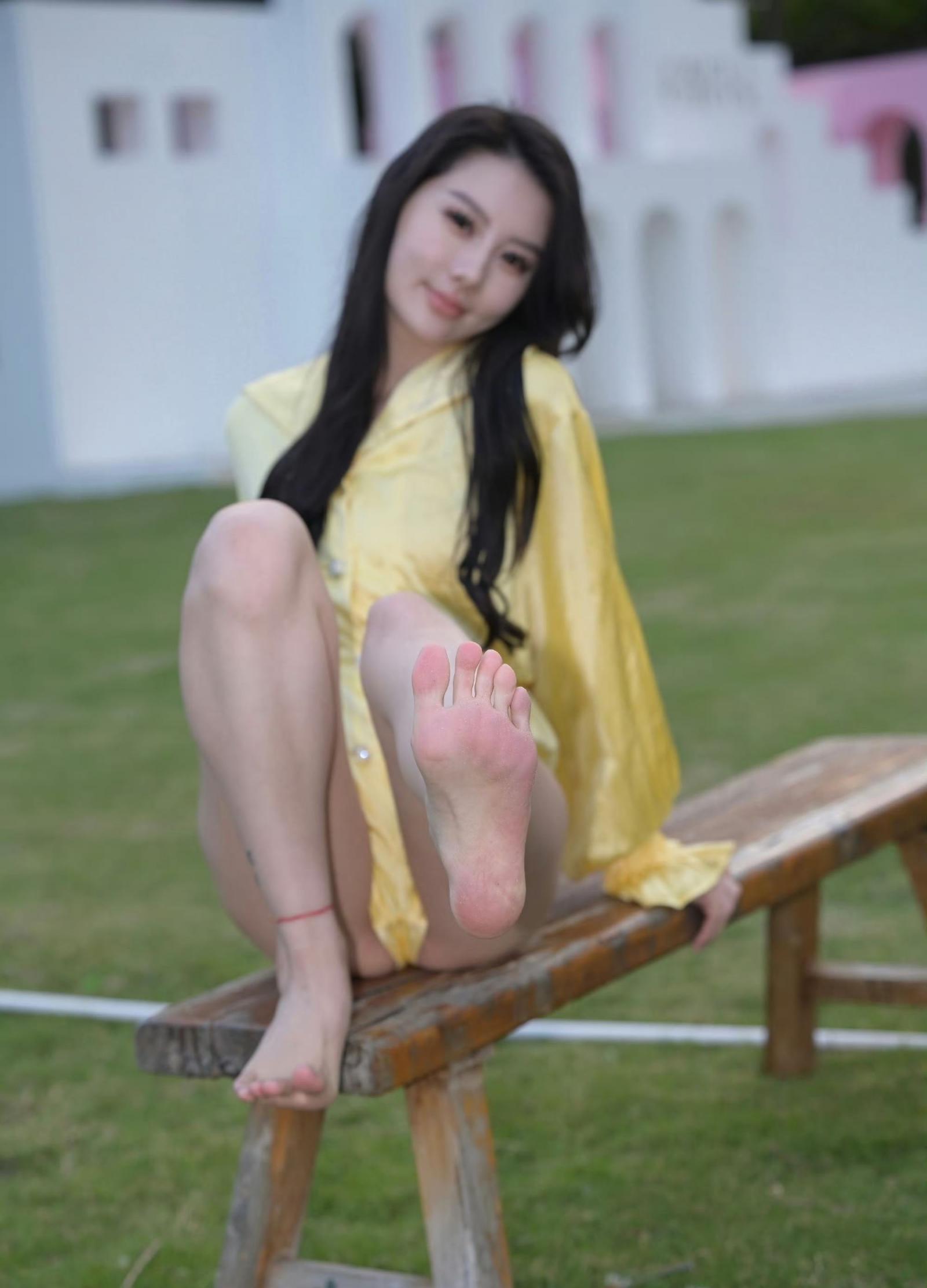 短裤美女[25P]