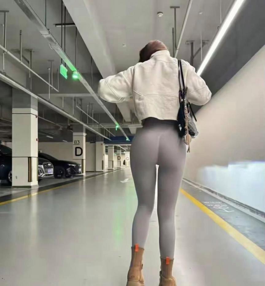 翘臀的美[29P]
