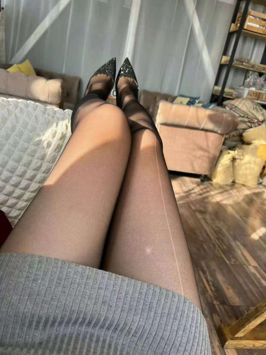 丝袜美腿的诱惑美