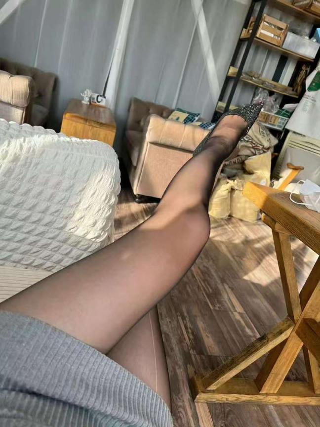 丝袜美腿的诱惑美