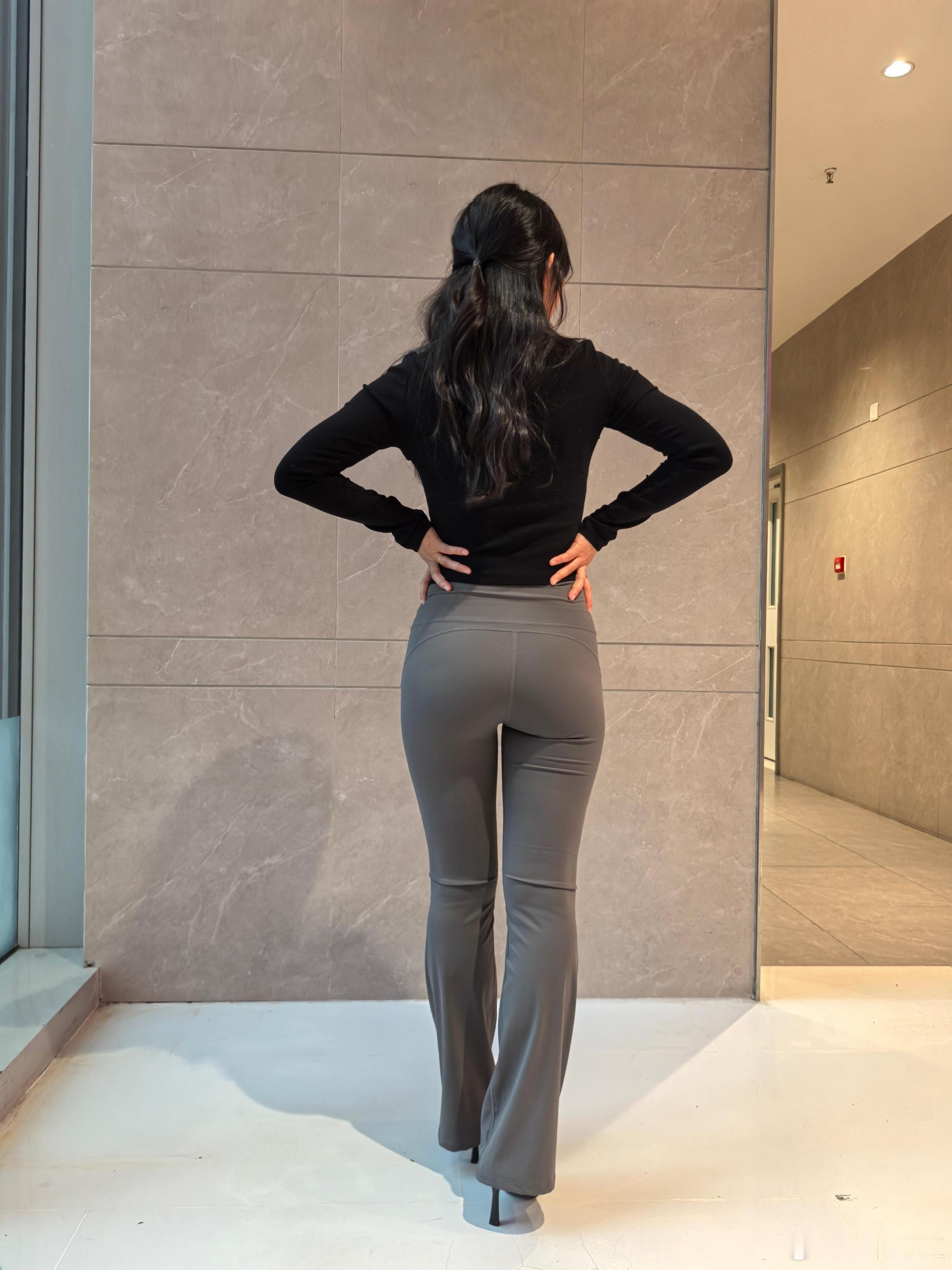 瑜伽裤那性感屁股[29P]