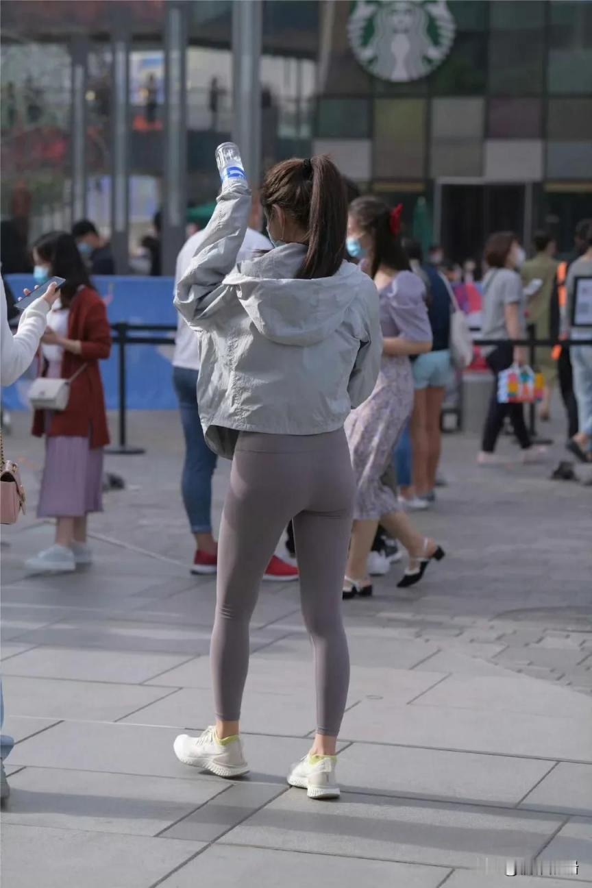 瑜伽裤那性感屁股[29P]